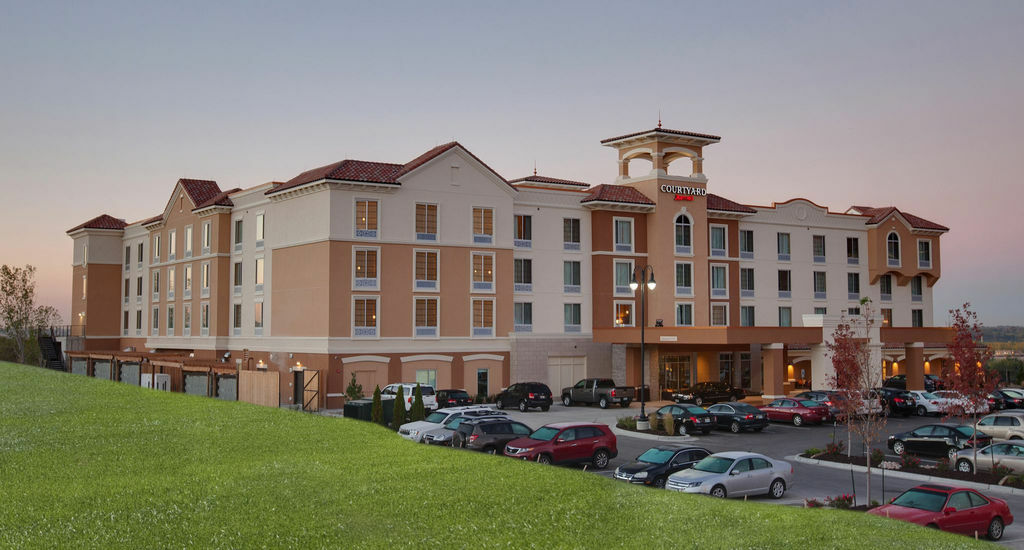 Courtyard Kansas City At Briarcliff Exterior photo